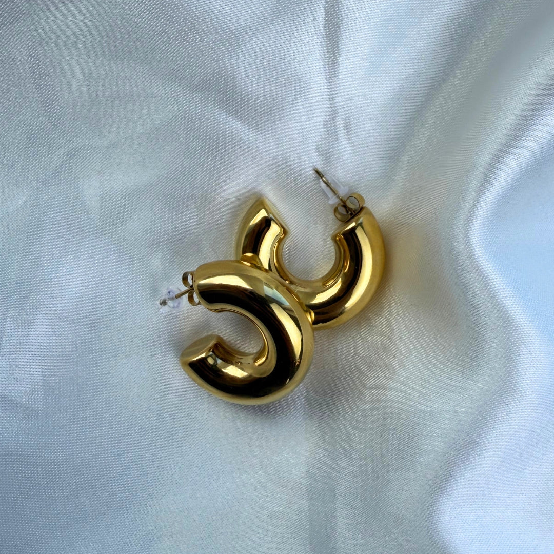 Bold Curve Øreringe 18K Guldbelagt Shiny